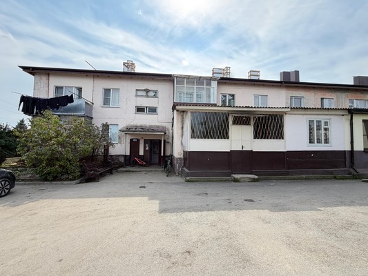 Продам трехкомнатную (3-комн.) квартиру, Свободы ул, 2А, Чегем г