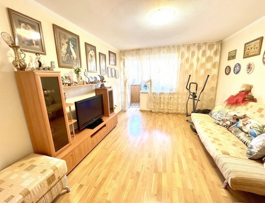 Продам трехкомнатную (3-комн.) квартиру, Академика Парина ул, 6, Казань г