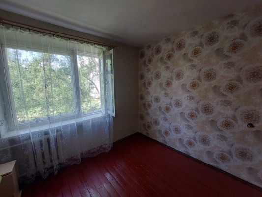 Продам комнату в 6-комн. квартире, Щусева ул, 8к1, Великий Новгород г