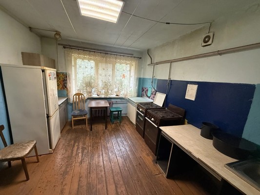 Продам комнату в 5-комн. квартире, Московская ул, 6, Великий Новгород г