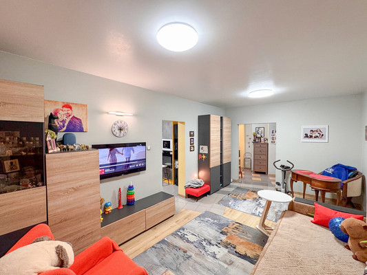 Продам трехкомнатную (3-комн.) квартиру, Лавочкина ул, 44к3, Москва г