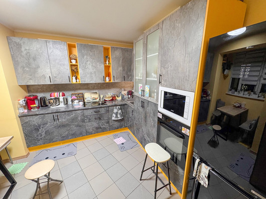 Продам трехкомнатную (3-комн.) квартиру, Лавочкина ул, 44к3, Москва г
