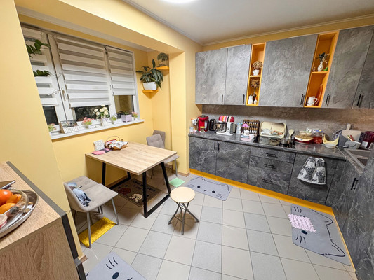 Продам трехкомнатную (3-комн.) квартиру, Лавочкина ул, 44к3, Москва г