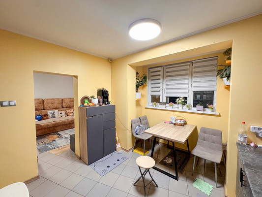 Продам трехкомнатную (3-комн.) квартиру, Лавочкина ул, 44к3, Москва г