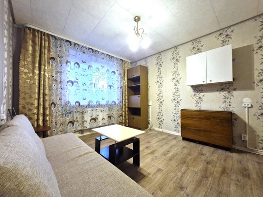 Продам комнату в 8-комн. квартире, Авангардная ул, 31а, Санкт-Петербург г