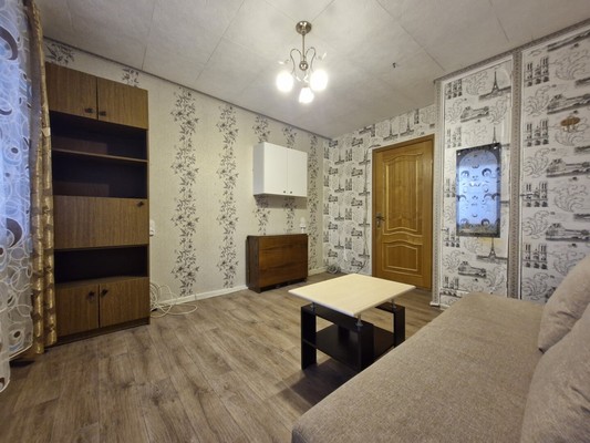 Продам комнату в 8-комн. квартире, Авангардная ул, 31а, Санкт-Петербург г
