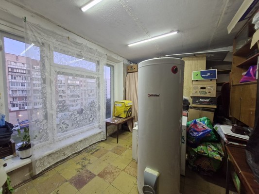 Продам комнату в 8-комн. квартире, Авангардная ул, 31а, Санкт-Петербург г