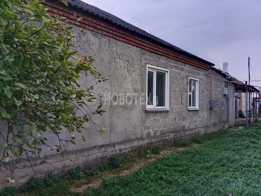 Продам дом, Длинная ул, 33б, Каневская ст-ца, 0 км от города