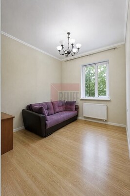 Продам двухкомнатную (2-комн.) квартиру, Стрелковая ул, 8, Калининград г