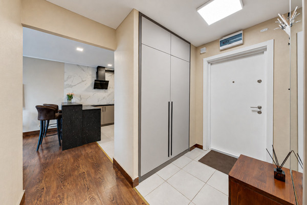 Продам многокомнатную квартиру, 100 кв-л, 1к3, Москва г