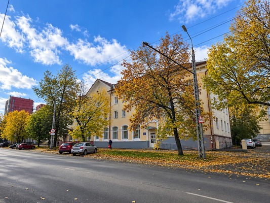 Продам двухкомнатную (2-комн.) квартиру, Первомайский (Первомайский р-н) пр-кт, 41, Петрозаводск г