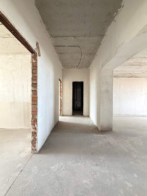 Продам трехкомнатную (3-комн.) квартиру, Тлостанова ул, 28кб, Нальчик г