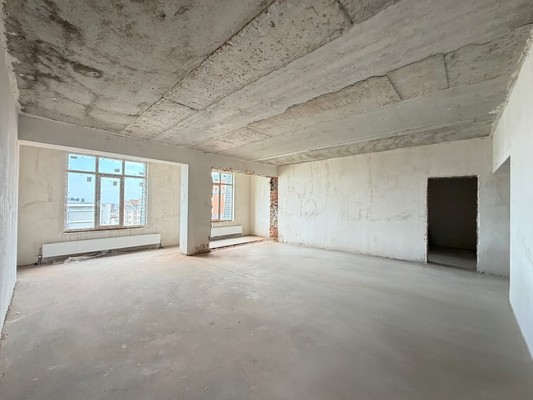 Продам трехкомнатную (3-комн.) квартиру, Тлостанова ул, 28кб, Нальчик г