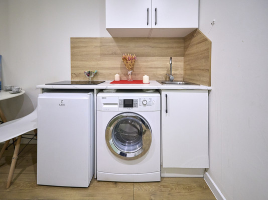 Продам однокомнатную (1-комн.) квартиру, Суворовский пр-кт, 39А, Санкт-Петербург г