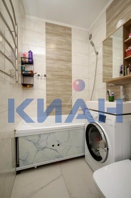 Продам двухкомнатную (2-комн.) квартиру, Московская ул, 3а, Красноярск г