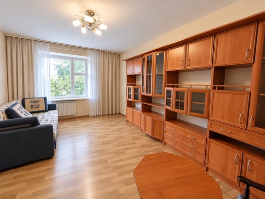 Продам трехкомнатную (3-комн.) квартиру, 5, Синьково с