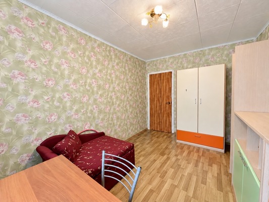 Продам трехкомнатную (3-комн.) квартиру, 5, Синьково с