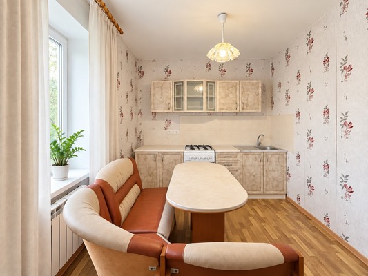Продам трехкомнатную (3-комн.) квартиру, 5, Синьково с