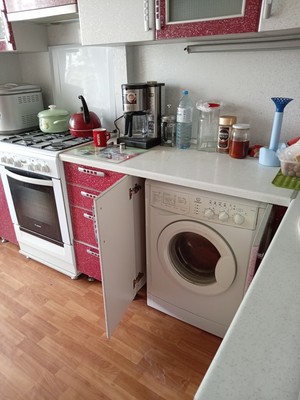 Продам трехкомнатную (3-комн.) квартиру, М.Горького ул, 182, Волгодонск г