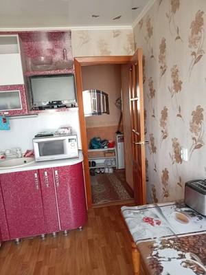 Продам трехкомнатную (3-комн.) квартиру, М.Горького ул, 182, Волгодонск г