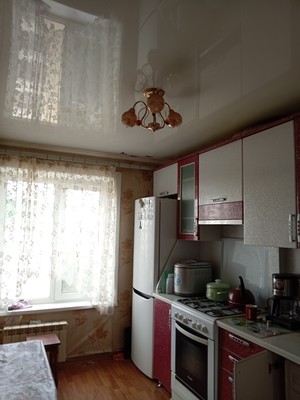 Продам трехкомнатную (3-комн.) квартиру, М.Горького ул, 182, Волгодонск г