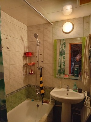 Продам трехкомнатную (3-комн.) квартиру, М.Горького ул, 182, Волгодонск г