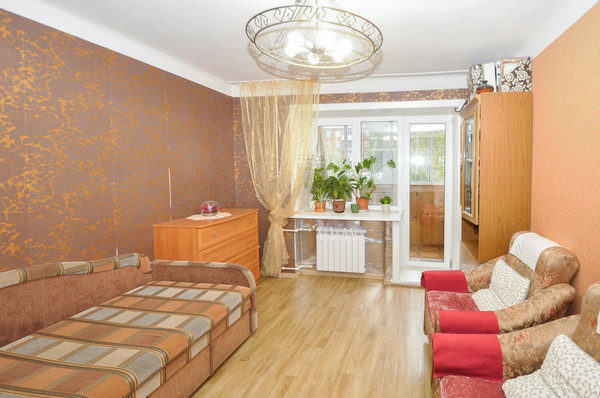 Продам многокомнатную квартиру, Ватутина ул, 33, Новосибирск г