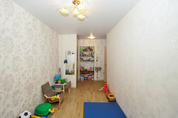 Продам многокомнатную квартиру, Ватутина ул, 33, Новосибирск г