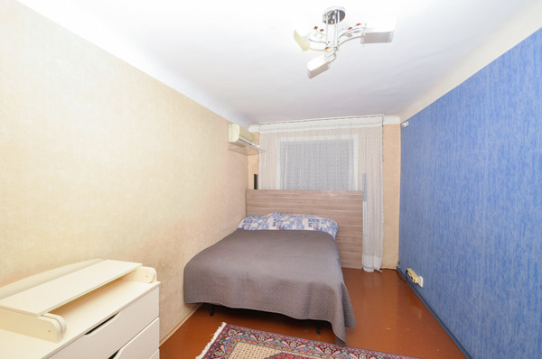 Продам многокомнатную квартиру, Ватутина ул, 33, Новосибирск г