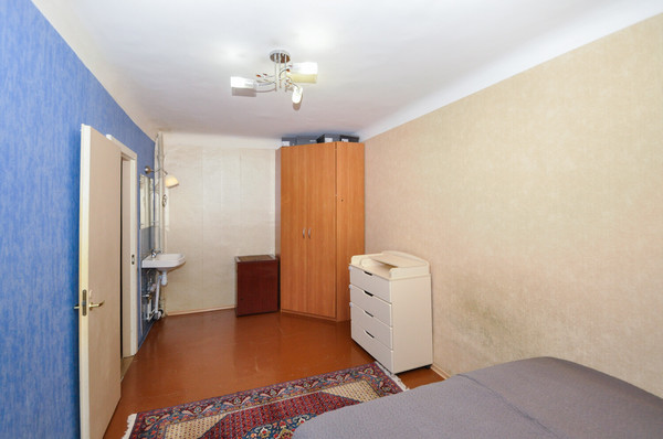 Продам многокомнатную квартиру, Ватутина ул, 33, Новосибирск г