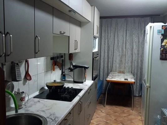 Продам трехкомнатную (3-комн.) квартиру, Школьная ул, 19, Русско-Семеновский п