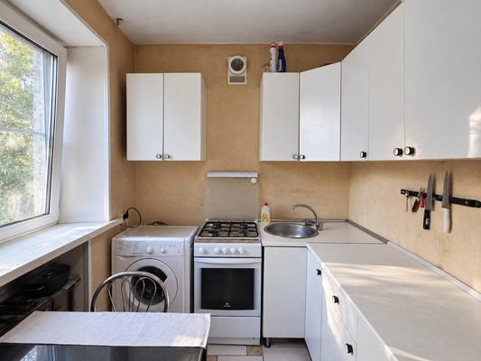 Продам трехкомнатную (3-комн.) квартиру, Профсоюзная ул, 2, Наро-Фоминск г