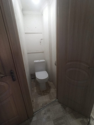 Продам двухкомнатную (2-комн.) квартиру, Поповкина ул, 16, Симферополь г