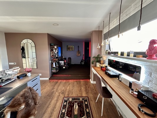 Продам многокомнатную квартиру, Шишкова ул, 72/3, Воронеж г