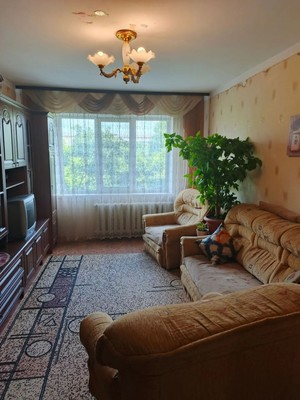 Продам трехкомнатную (3-комн.) квартиру, Залесская ул, 70А, Симферополь г