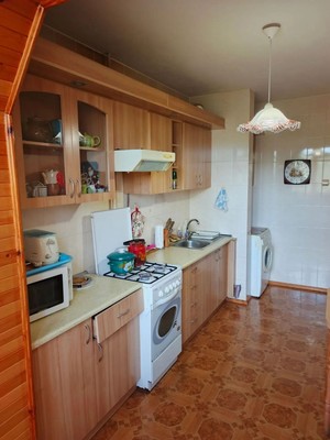 Продам трехкомнатную (3-комн.) квартиру, Залесская ул, 70А, Симферополь г