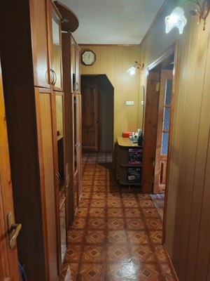 Продам трехкомнатную (3-комн.) квартиру, Залесская ул, 70А, Симферополь г