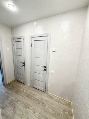 Продам двухкомнатную (2-комн.) квартиру, Севастопольская ул, 41/5, Симферополь г
