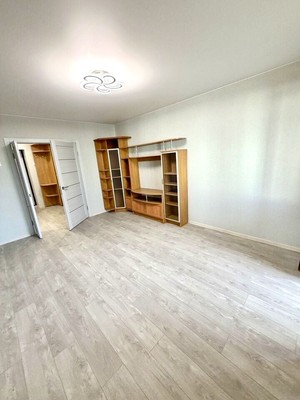 Продам двухкомнатную (2-комн.) квартиру, Севастопольская ул, 41/5, Симферополь г