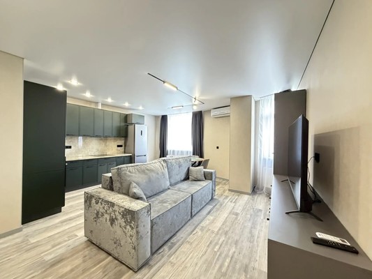 Продам трехкомнатную (3-комн.) квартиру, Привокзальная ул, 3, Ростов-на-Дону г