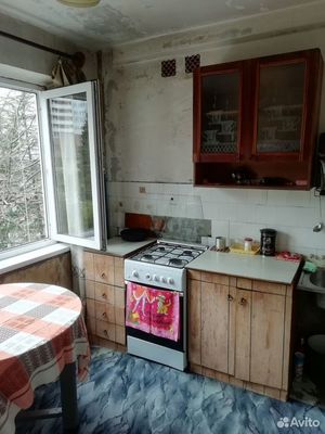 Продам трехкомнатную (3-комн.) квартиру, Невская (Центральный р-н) ул, 16, Сочи г