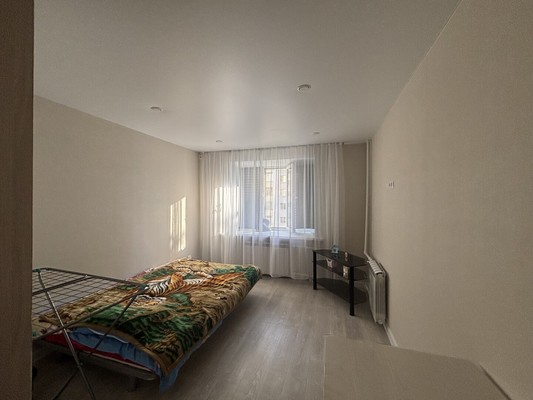 Продам однокомнатную (1-комн.) квартиру, Амирхана Еники ул, 3, Казань г