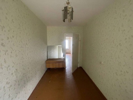 Продам трехкомнатную (3-комн.) квартиру, Кирова пр-кт, 7А, Симферополь г