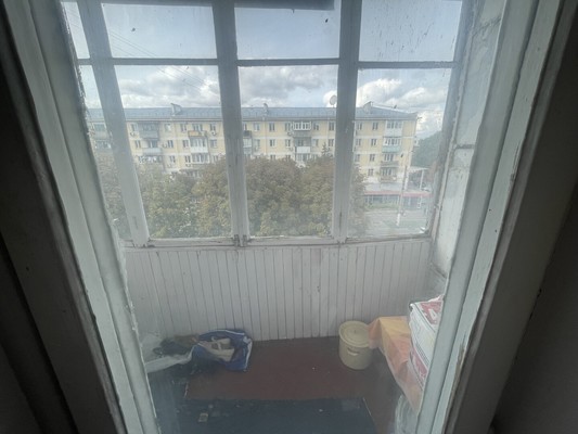 Продам трехкомнатную (3-комн.) квартиру, Кирова пр-кт, 7А, Симферополь г