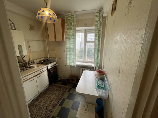 Продам трехкомнатную (3-комн.) квартиру, Кирова пр-кт, 7А, Симферополь г