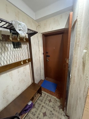 Продам трехкомнатную (3-комн.) квартиру, Кирова пр-кт, 7А, Симферополь г