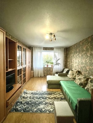 Продам трехкомнатную (3-комн.) квартиру, 1 Мая мкр, 10, Балашиха г