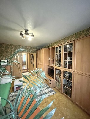 Продам трехкомнатную (3-комн.) квартиру, 1 Мая мкр, 10, Балашиха г