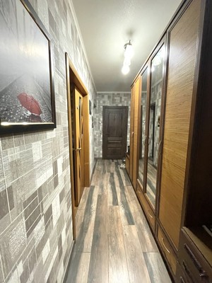Продам трехкомнатную (3-комн.) квартиру, 1 Мая мкр, 10, Балашиха г