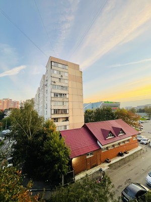 Продам трехкомнатную (3-комн.) квартиру, 1 Мая мкр, 10, Балашиха г